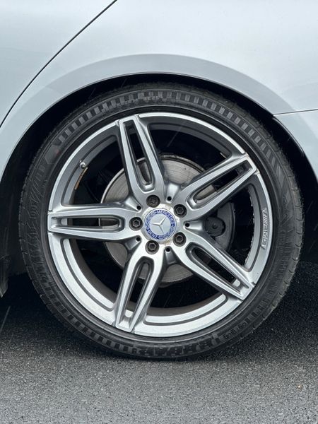 Mercedes-Benz E220d AMG 356848156