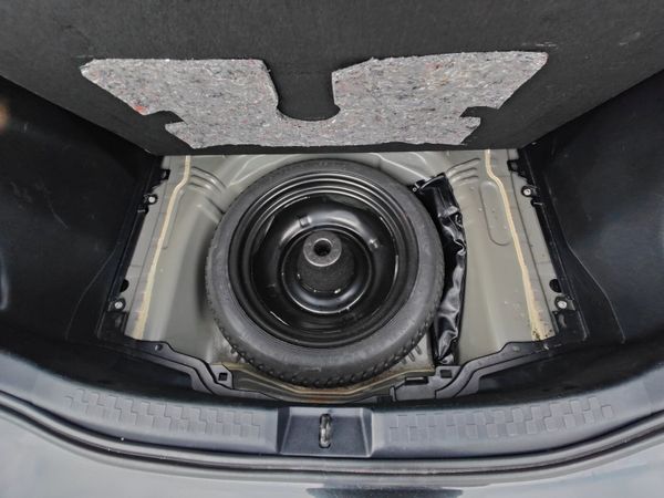 2015 Toyota Aqua - Self charging Hybrid 356854007