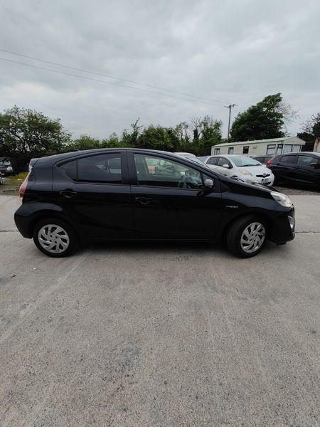 2015 Toyota Aqua - Self charging Hybrid 356854018