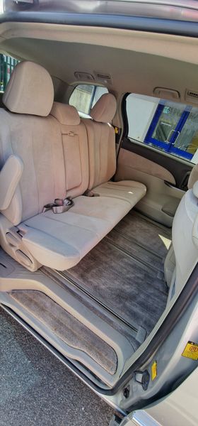 Toyota Estima Hybrid 8 seater 356886911