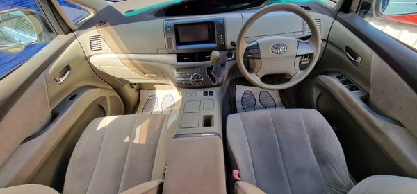 Toyota Estima Hybrid 8 seater 356886913