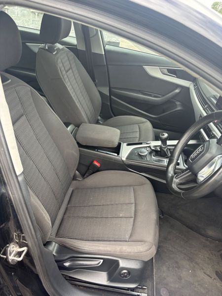 Audi A4 2017 356889976