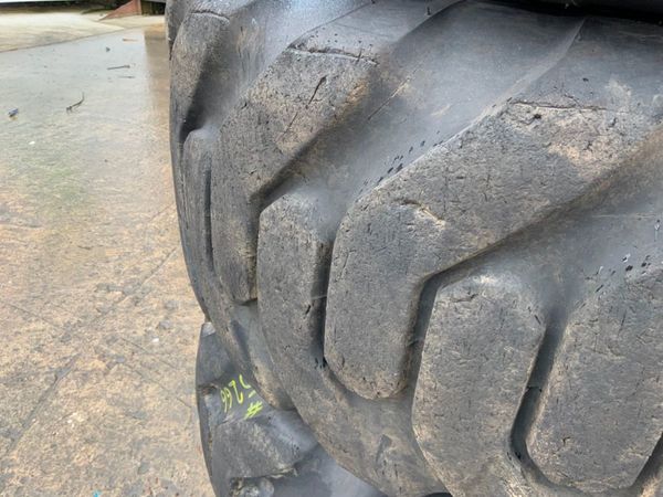 GOODYEAR 15.5 x 25 TELEPORTER TYRES......5266. 356912174
