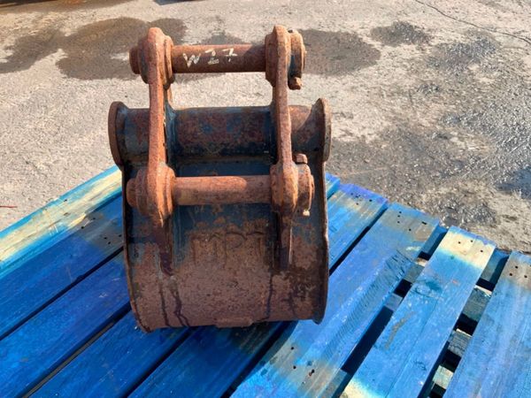 12" MINI DIGGER BUCKET......35mm PINS.......228w. 357015795
