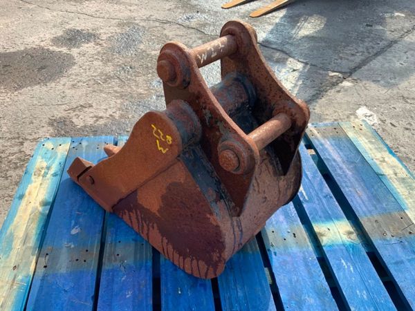 12" MINI DIGGER BUCKET......35mm PINS.......228w. 357015796