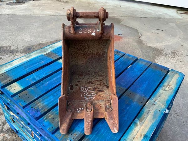 12" MINI DIGGER BUCKET......35mm PINS.......228w. 357015799