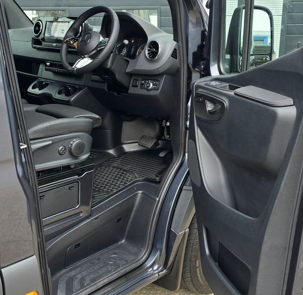 Sprinter 30 Year Premium Edition 319/36 Select A/T 357018899