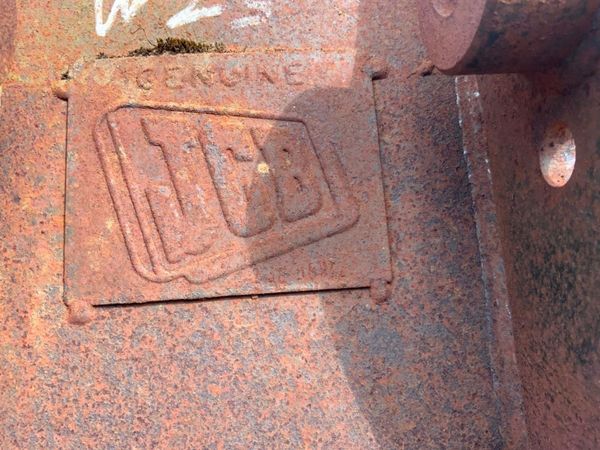18"  JCB MINI DIGGER BUCKET...35mm PINS.....238w.. 357049743
