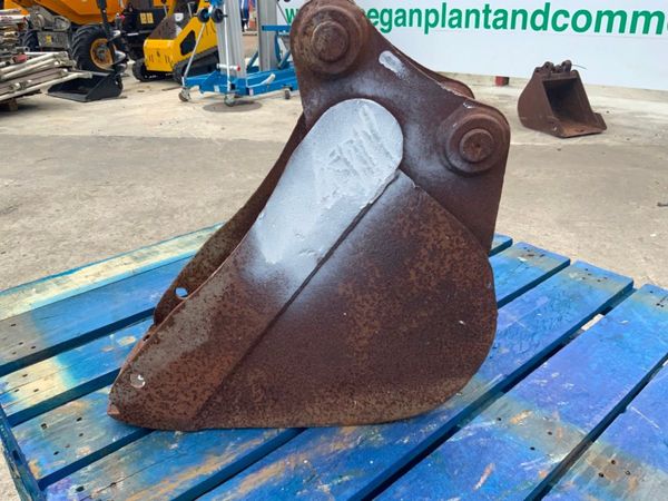 11" MINI DIGGER BUCKET....35mm PINS.....237w 357049822