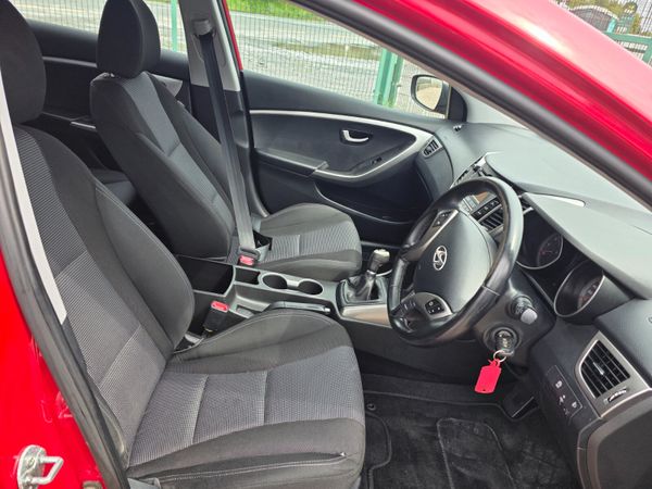 Hyundai i30 1.4 petrol 2013 357043778