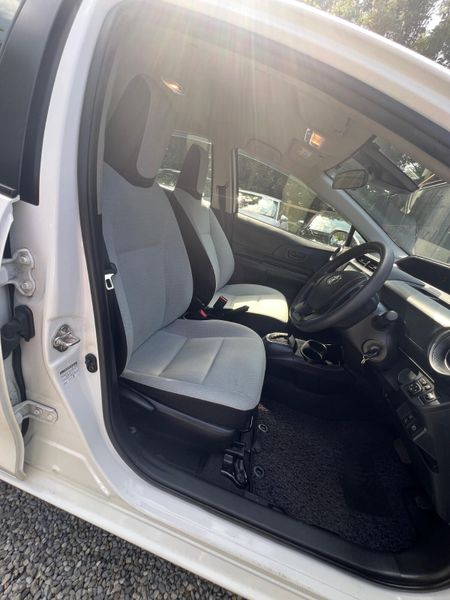 2019 Toyota Aqua Hybrid( Immobiliser fitted) 357059419