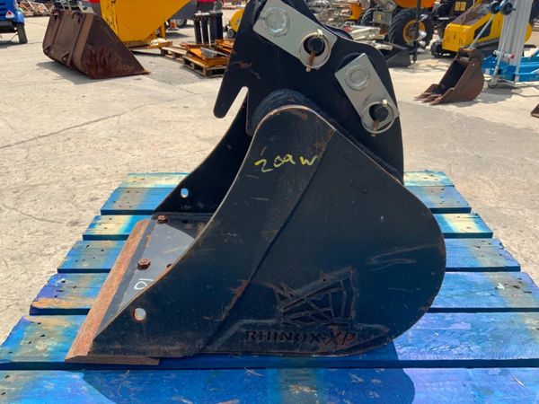 UNUSED 18" RHINOX BUCKET......35mm PINS.......209w 357135137
