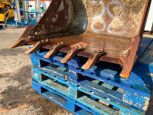 36" DIGGING BUCKET......50mm PINS..........188w 357137739