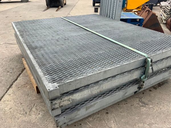 GANTRY PLATFORM / MEZZANINE  PANELS...140w 357148289