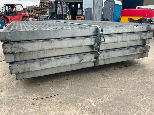 GANTRY PLATFORM / MEZZANINE  PANELS...140w 357148292