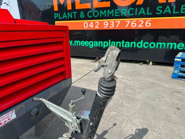 2008 ATLAS COPCO ...370 CFM ...road air compressor 357159387