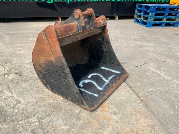 36" DIGGING BUCKET.......45mm PINS.........1221t.. 357172166