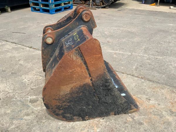 36" DIGGING BUCKET.......45mm PINS.........1221t.. 357172167
