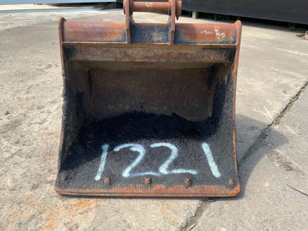 36" DIGGING BUCKET.......45mm PINS.........1221t.. 357172172