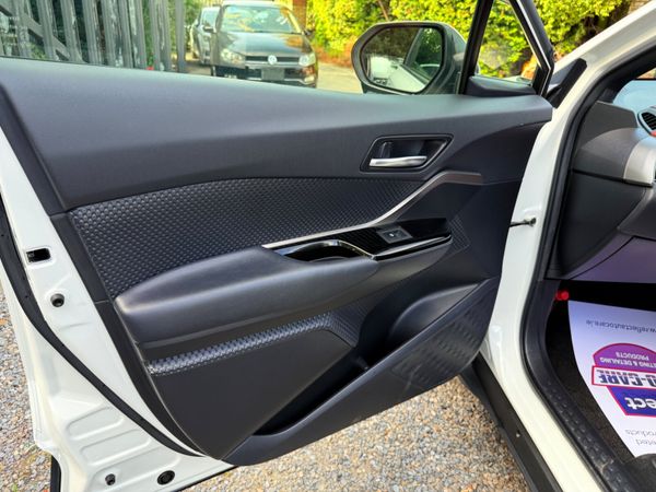 2019 Toyota C-HR Hybrid HALF LEATHER (high spec) 357233464