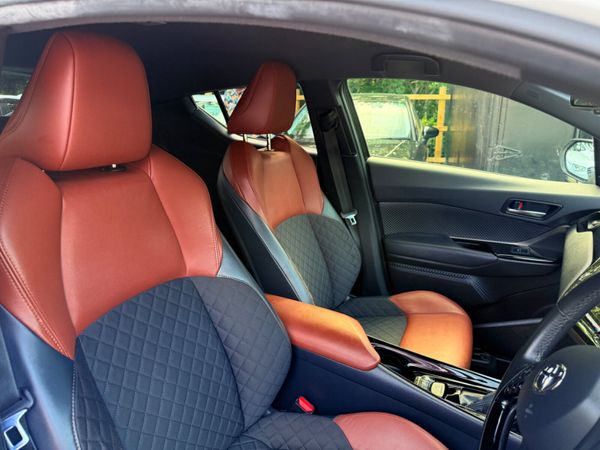 2019 Toyota C-HR Hybrid HALF LEATHER (high spec) 357233469