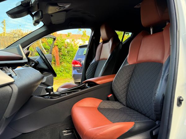 2019 Toyota C-HR Hybrid HALF LEATHER (high spec) 357233478