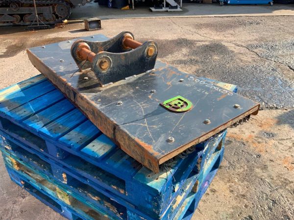 60" DIGBIT MINI DIGGER ROAD BRUSH....50mm PINS..7 357259194