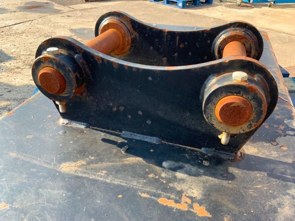 60" DIGBIT MINI DIGGER ROAD BRUSH....50mm PINS..7 357259191
