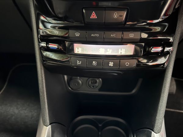 Peugeot 2008 2016       1 OWNER ! 357279882