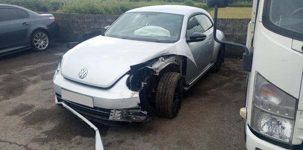 2013 VOLKSWAGEN BEETLE 2.0 DIESEL FOR BREAKING! 357273218