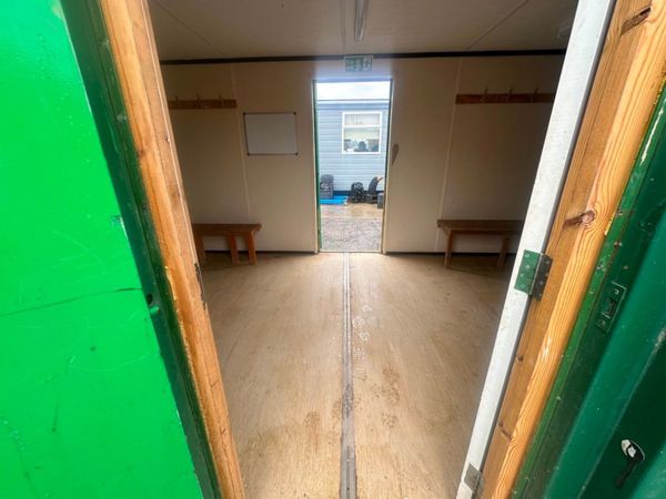 32 x 10 site office changing drying room.....5286 357330299
