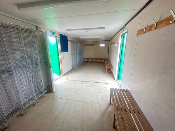 32 x 10 site office changing drying room.....5286 357330307