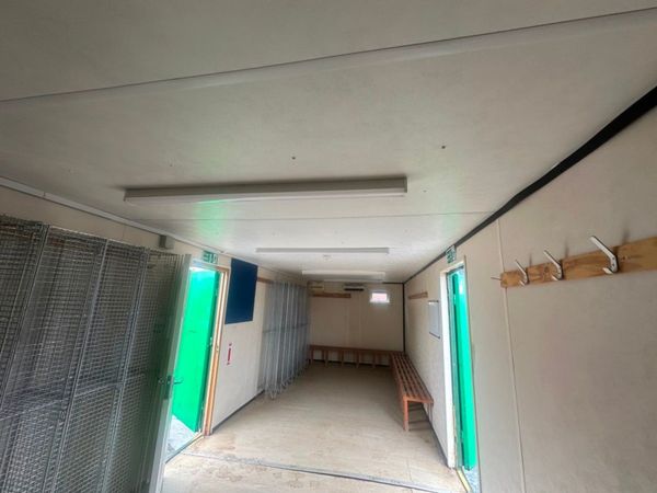 32 x 10 site office changing drying room.....5286 357330308