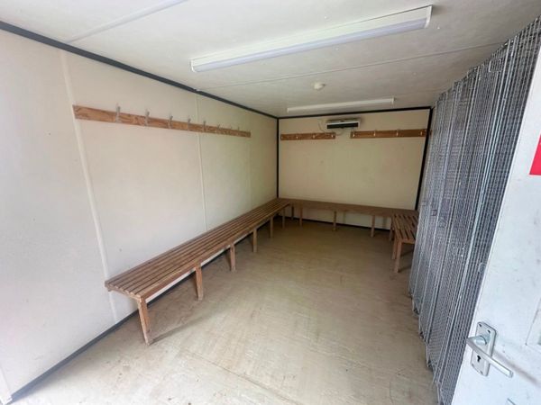 32 x 10 site office changing drying room.....5286 357330301