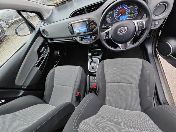 2016 Toyota Yaris -1.5 Petrol Hybrid (Irish Car) 357347989