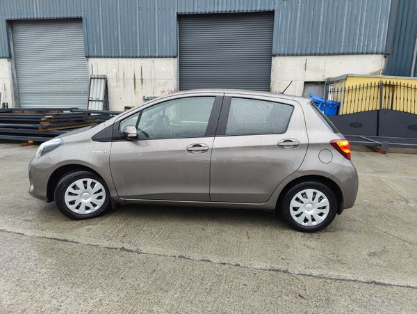 2016 Toyota Yaris -1.5 Petrol Hybrid (Irish Car) 357347980