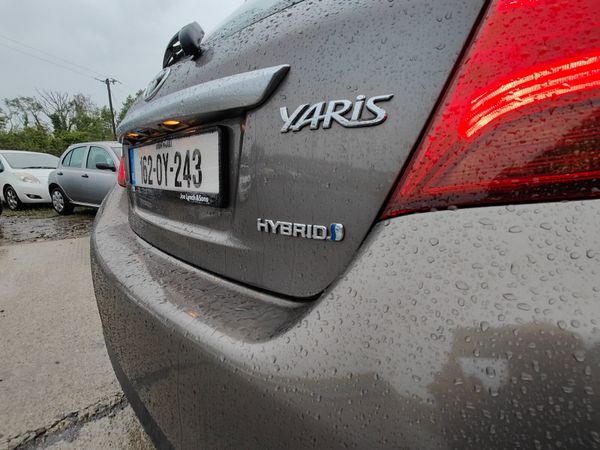 2016 Toyota Yaris -1.5 Petrol Hybrid (Irish Car) 357347995