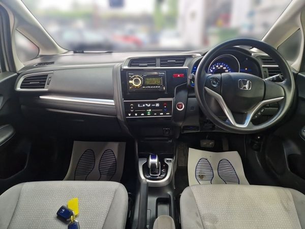 Honda Fit 2017 357365359