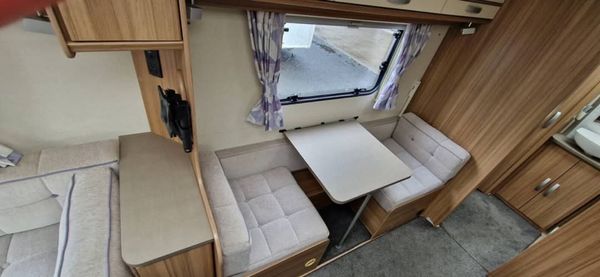 Lunar Quasar x4 berth caravan 357393308
