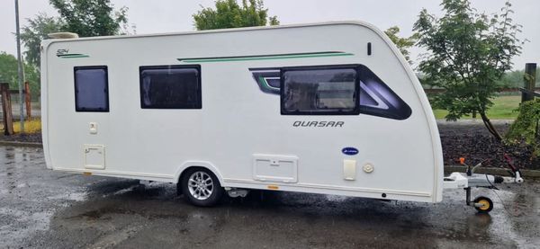 Lunar Quasar x4 berth caravan 357393302