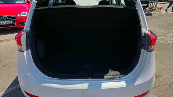 Hyundai ix20 2018 DELUXE 357401193