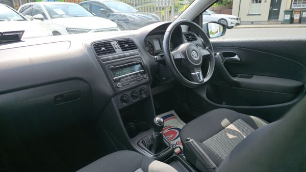 Volkswagen Polo 2015 357403002