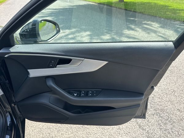 Audi A4 2019 SE 2.0 TFSI 150 HP 357417150