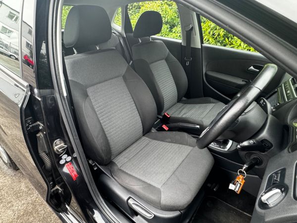 Volkswagen Polo Automatic / DSG Comfortline 357424788