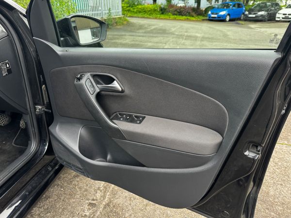 Volkswagen Polo Automatic / DSG Comfortline 357424796