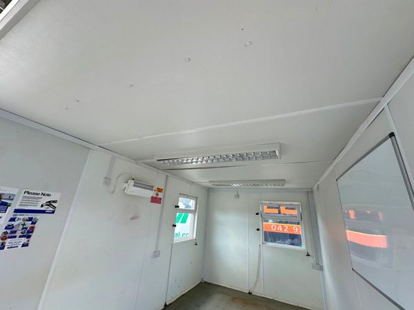 32 X 10 SITE OFFICE OPEN PLAN CABIN....670P 357427818