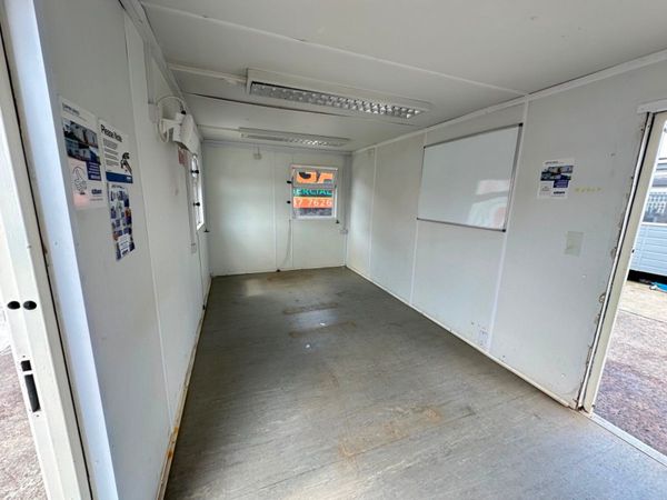 32 X 10 SITE OFFICE OPEN PLAN CABIN....670P 357427819
