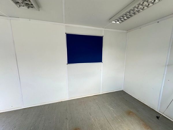 32 X 10 SITE OFFICE OPEN PLAN CABIN....670P 357427825
