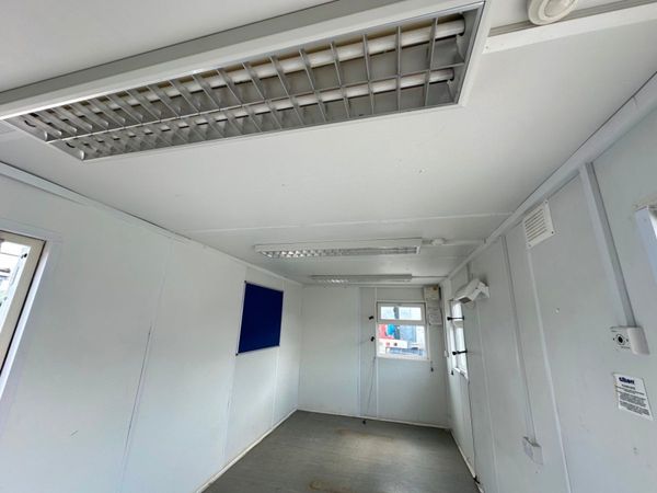 32 X 10 SITE OFFICE OPEN PLAN CABIN....670P 357427823