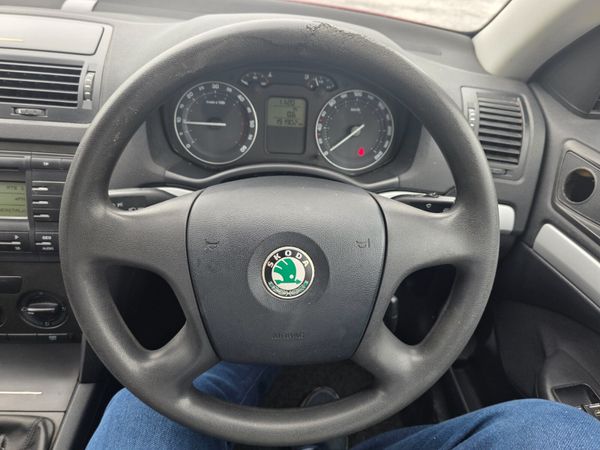 Skoda Octavia 2005 357459698
